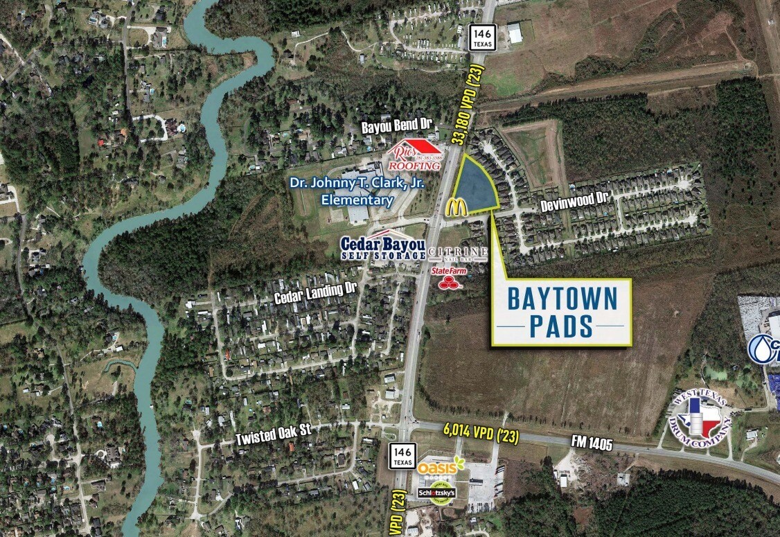 10203 Devinwood Dr, Baytown, TX à louer Photo de l’immeuble– Image 1 sur 5