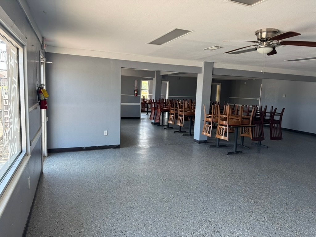 3601 E Hwy 67, Cleburne, TX à louer Photo intérieure– Image 1 sur 2