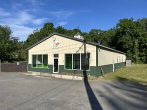 2203 Route 715, Stroudsburg, PA à louer Photo de l’immeuble– Image 2 sur 7