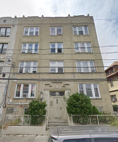 11 Armstrong Ave, Jersey City, NJ à vendre - Photo de l’immeuble – Image 1 sur 2