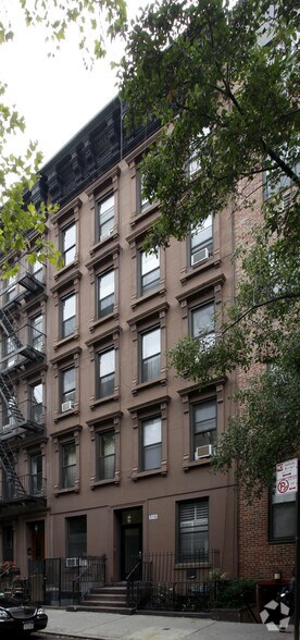 316 W 19th St, New York, NY à louer - Photo principale – Image 1 sur 4
