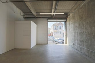 2744 E 11th St, Oakland, CA à louer Photo intérieure– Image 2 sur 3