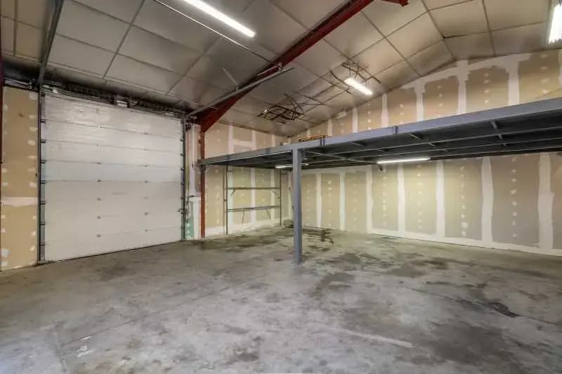 Industriel/Logistique dans Charly à vendre - Photo intérieure – Image 1 sur 12