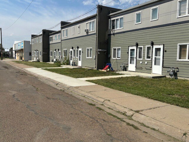 232 S 7th St, Glasgow, MT à vendre Photo principale– Image 1 sur 48
