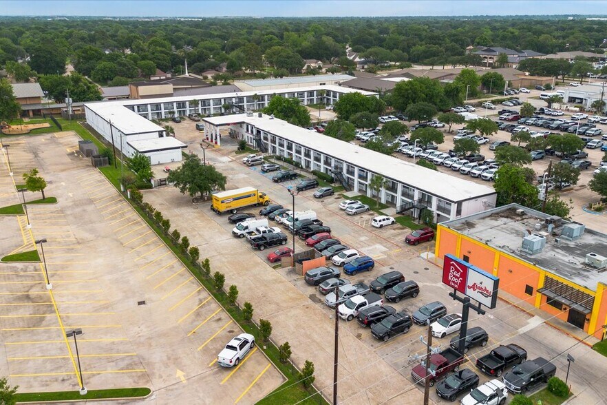 16884 Northwest Fwy, Houston, TX à vendre - Photo de l’immeuble – Image 3 sur 19