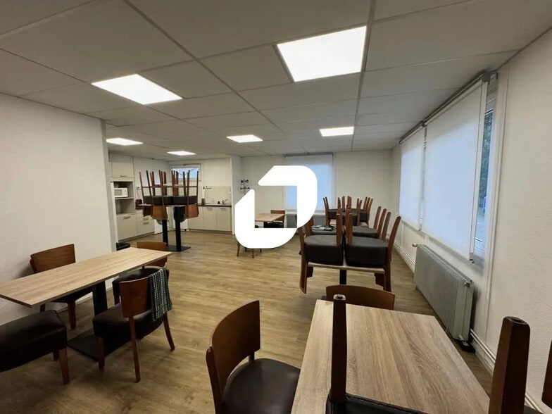 13 Rue Du Commerce, Geispolsheim à louer - Photo de l’immeuble – Image 1 sur 4