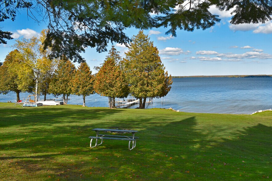 W18070 County Rd, Germfask, MI à vendre - Photo de l’immeuble – Image 3 sur 8