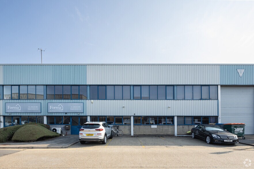 Streatham Rd, Mitcham à louer - Photo de l’immeuble – Image 2 sur 3