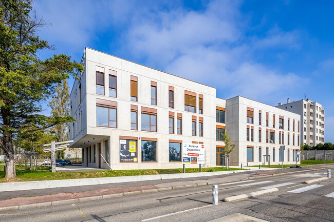 Plus de détails pour 51 Rue Berty Albrecht, Bron - Bureau à vendre