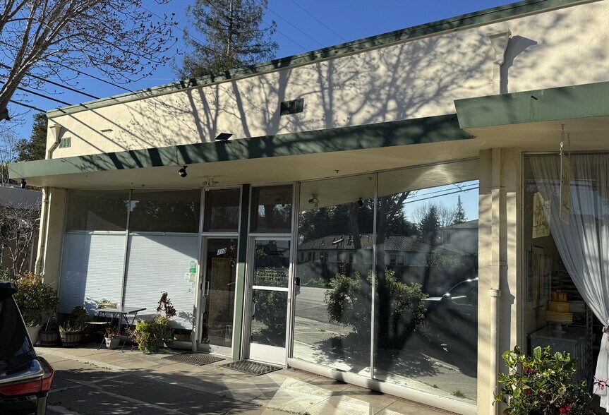 108 Gilbert Ave, Menlo Park, CA à louer - Photo principale – Image 1 sur 4