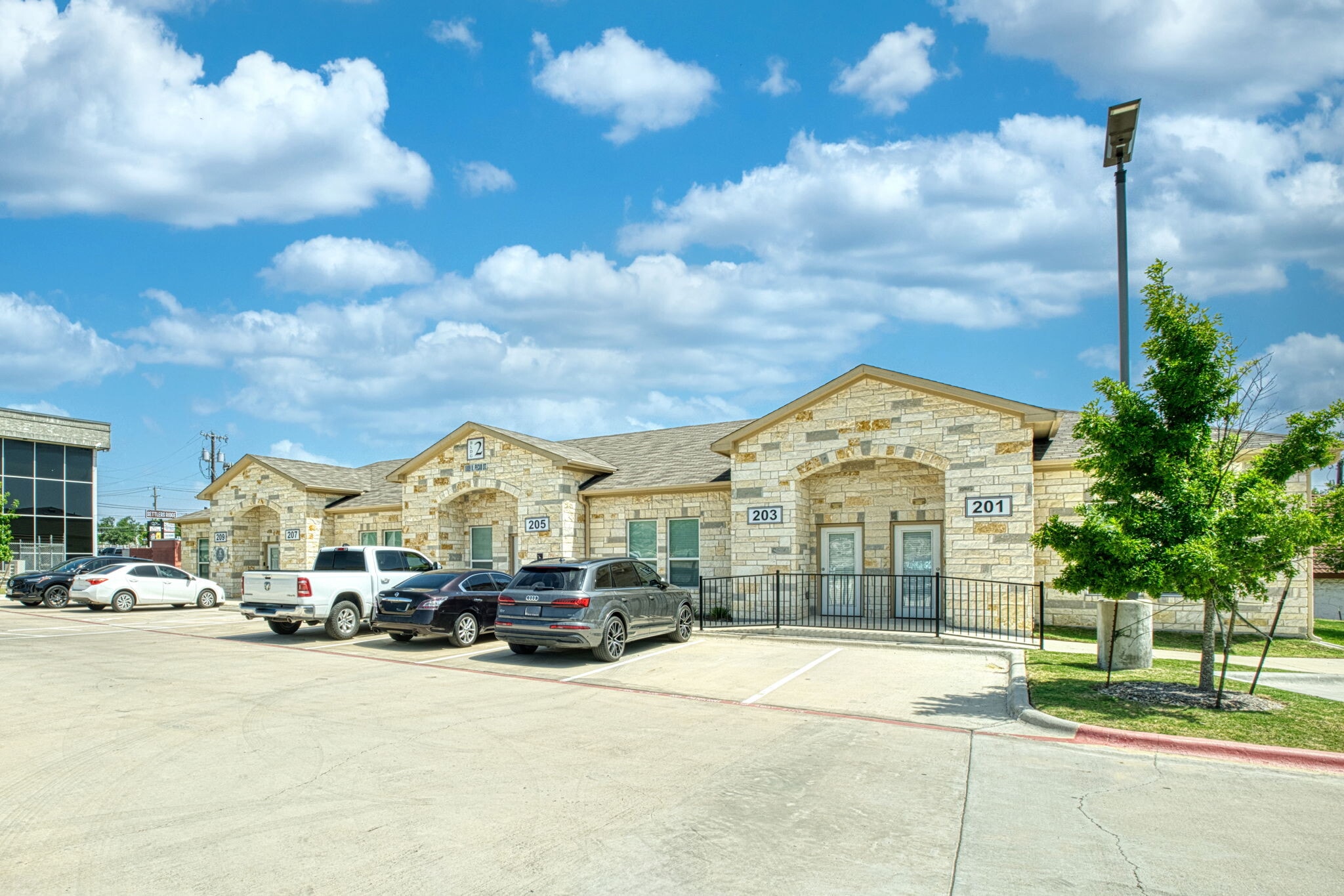 1009 W Pecan St, Pflugerville, TX à vendre Photo principale– Image 1 sur 20