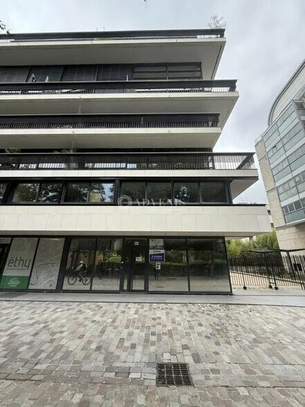 Bureau dans Paris à vendre - Photo de l’immeuble – Image 1 sur 11