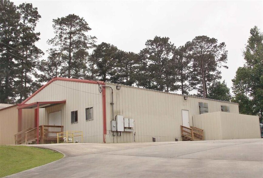702 S Peachtree St, Jasper, TX à louer - Photo de l’immeuble – Image 2 sur 25