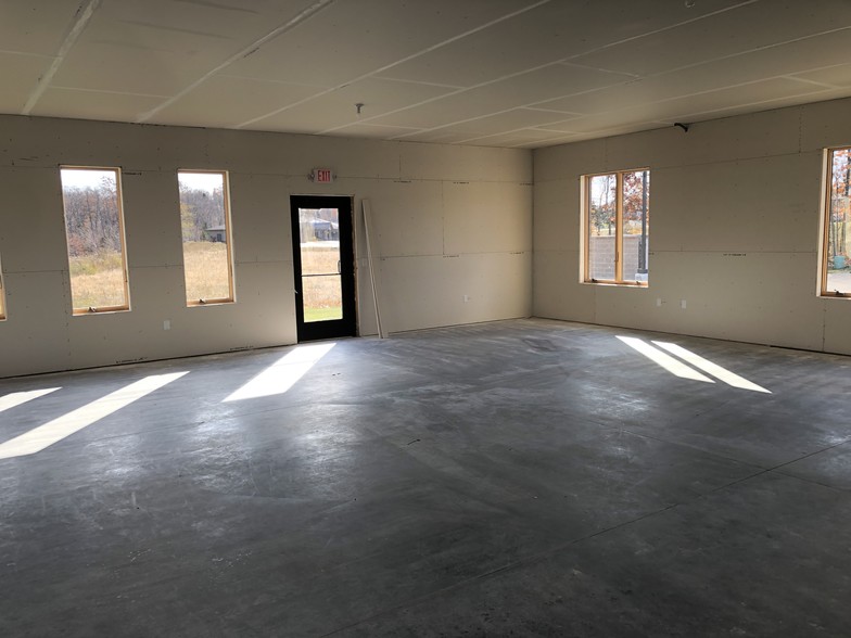 1070 Commerce Dr, Marquette, MI à louer - Photo intérieure – Image 3 sur 4