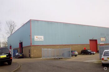 15-17 Hartburn Close, Northampton à louer - Photo de l’immeuble – Image 2 sur 11