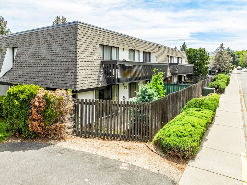 1311 Westwood Ave, Wenatchee, WA à vendre - Photo de l’immeuble – Image 2 sur 22