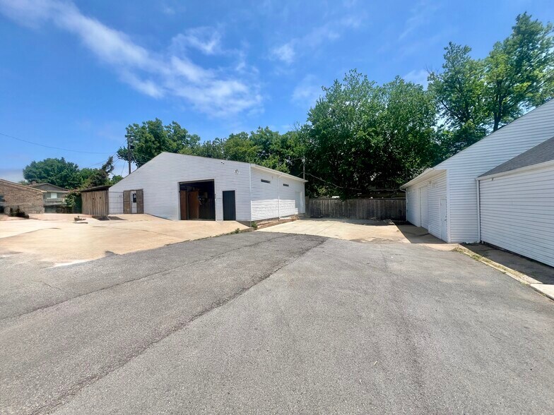 4012-4020 S Walker portefeuille de 2 biens à vendre sur LoopNet.fr - Photo de l’immeuble – Image 3 sur 24