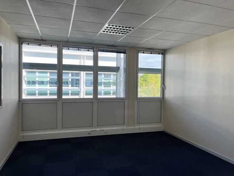 Bureau dans Rennes à louer - Photo de l’immeuble – Image 3 sur 11