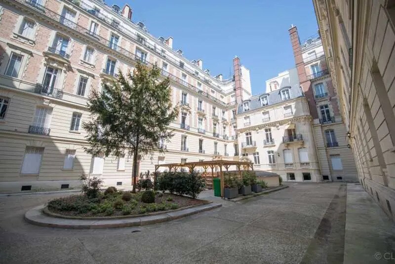 Bureau dans Paris à louer Photo de l’immeuble– Image 1 sur 11