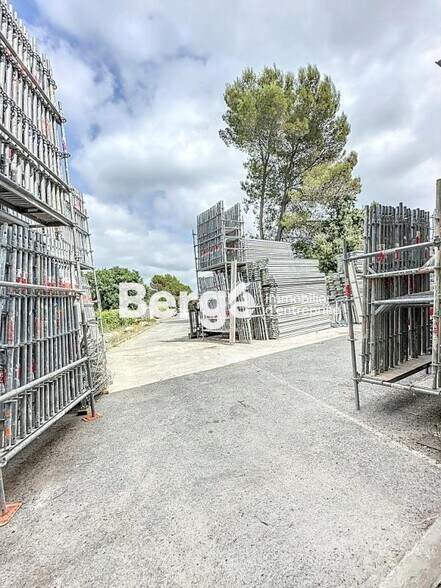 Industriel/Logistique dans Mouans-Sartoux à vendre - Photo de la construction – Image 2 sur 5