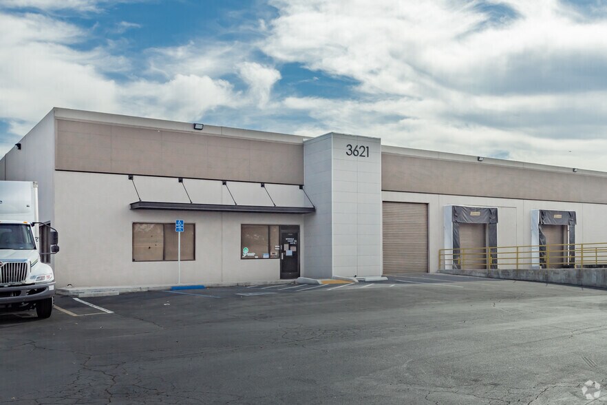 3621 Seaport Blvd, West Sacramento, CA à louer - Photo principale – Image 1 sur 6