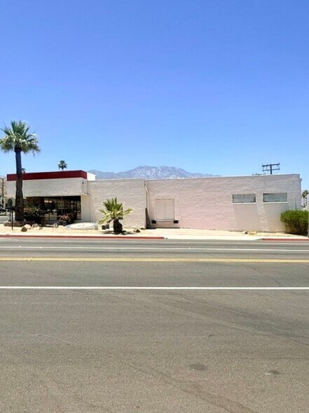 68482 E Palm Canyon Dr, Cathedral City, CA à vendre - Photo de l’immeuble – Image 3 sur 11