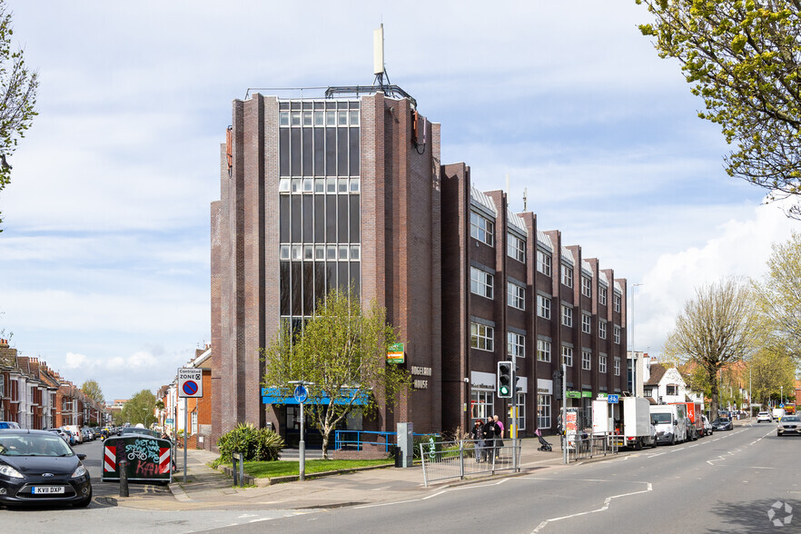 165-167 Dyke Rd, Hove à louer - Photo de l’immeuble – Image 1 sur 3