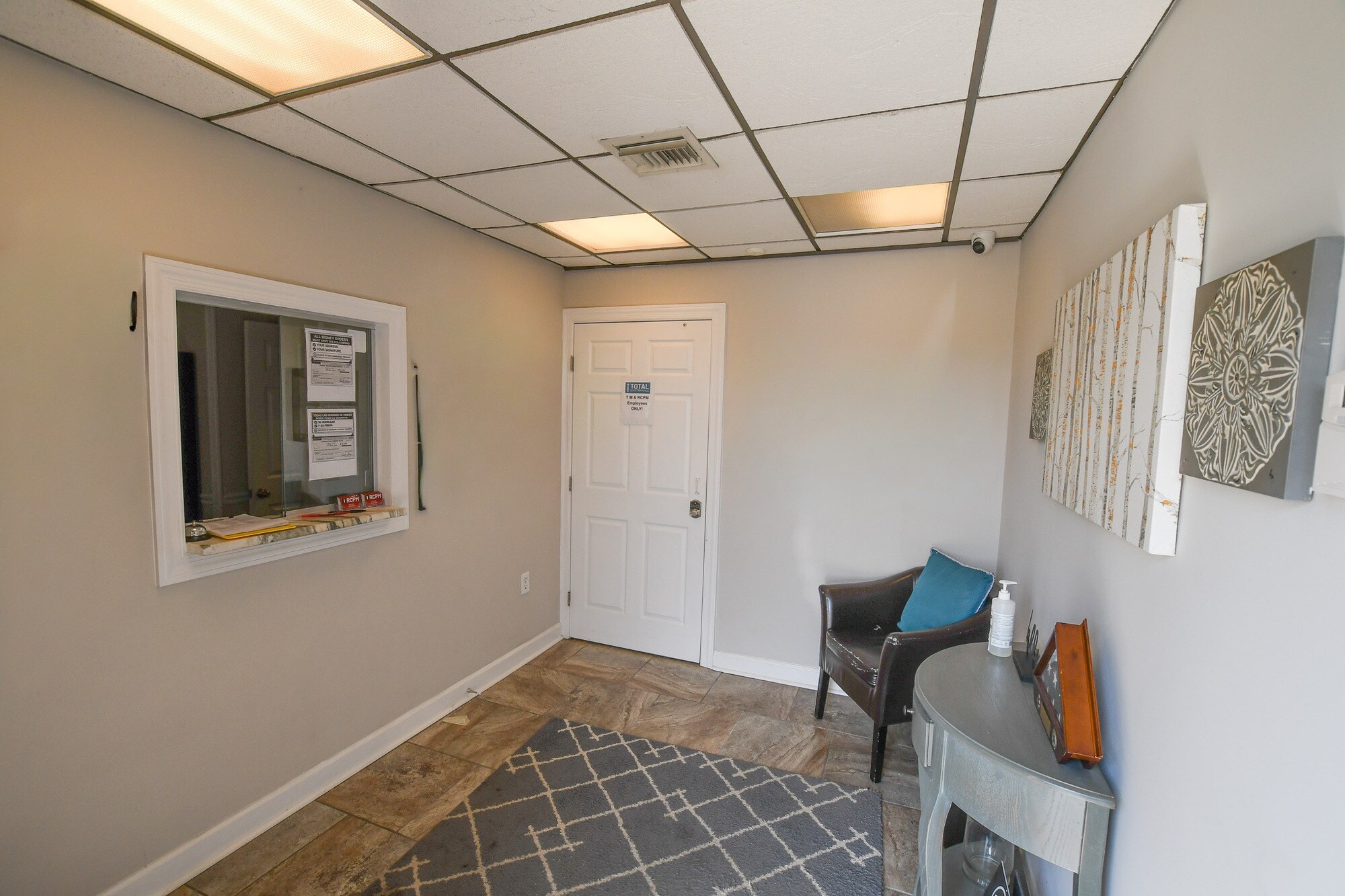 2610 SW 6th St, Huntsville, AL à louer Photo intérieure– Image 1 sur 8