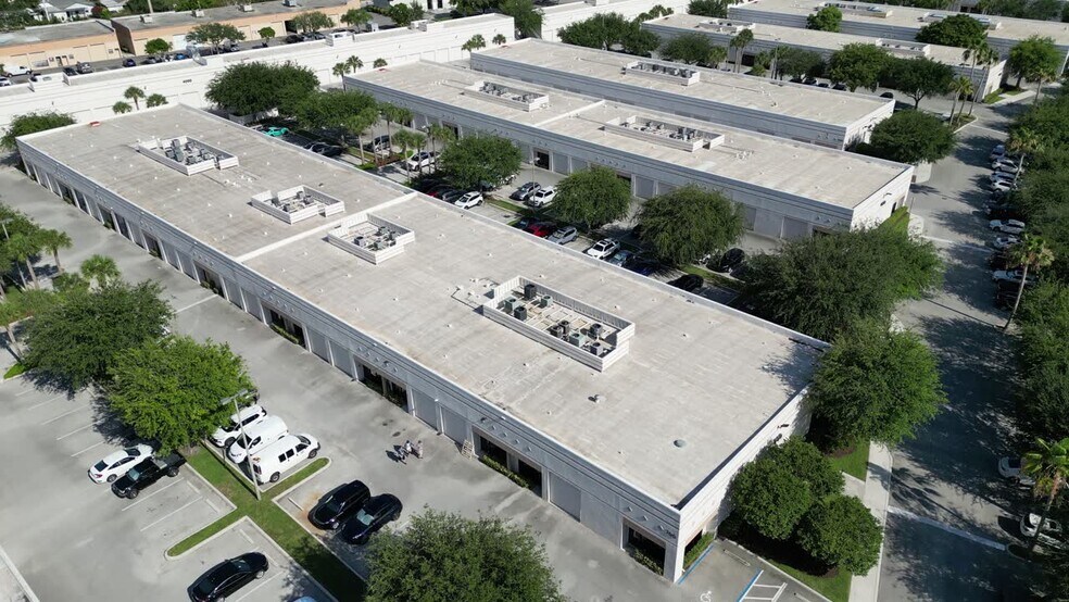3500 NW Boca Raton Blvd, Boca Raton, FL à louer - Vidéo sur l’annonce professionnelle – Image 3 sur 10