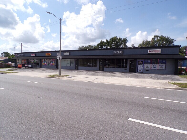 403 Magnolia Ave, Auburndale, FL à louer - Photo de l’immeuble – Image 2 sur 5
