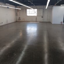 233 W 33rd St, Los Angeles, CA à louer Photo intérieure– Image 2 sur 5