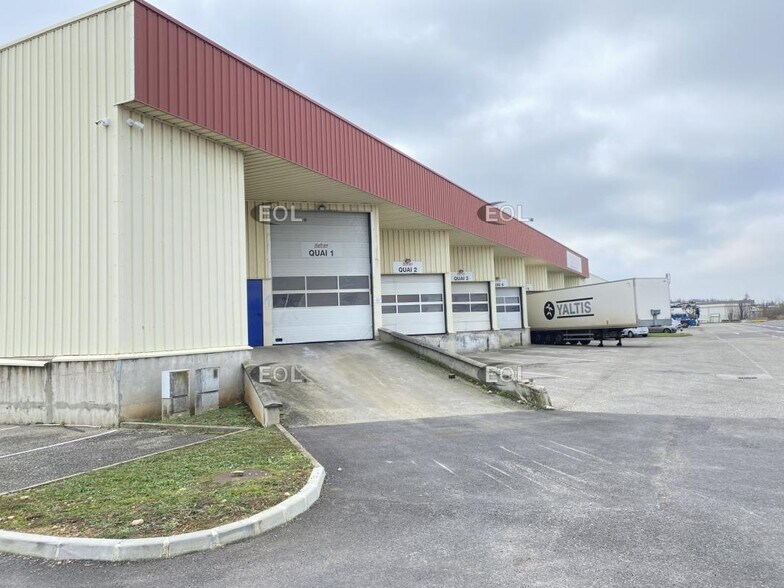 Industriel/Logistique dans Corbas à louer - Photo de l’immeuble – Image 2 sur 10