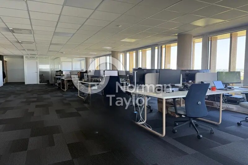 Bureau dans Montpellier à louer - Photo de l’immeuble – Image 3 sur 10