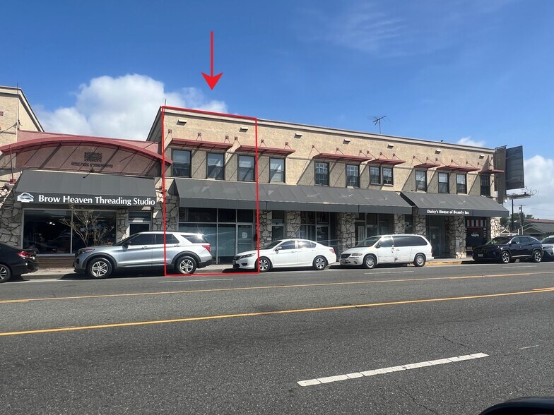 2301-2327 E 7th St, Long Beach, CA à louer - Photo de l’immeuble – Image 2 sur 12