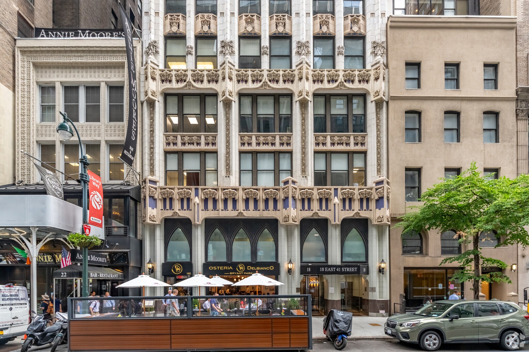 18 E 41st St, New York, NY à louer Photo principale– Image 1 sur 9