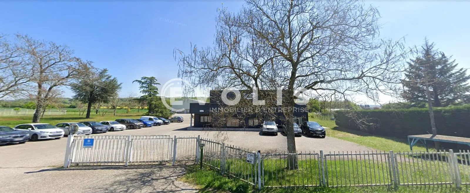 Local d'activités dans Beauvoir-de-Marc à vendre Photo de l’immeuble– Image 1 sur 20