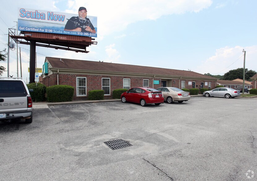 904-910 S College Rd, Wilmington, NC à louer - Photo principale – Image 1 sur 7