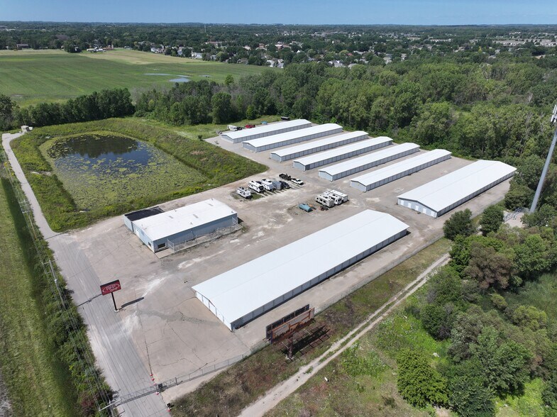 1816 W Northland Ave, Grand Chute, WI à vendre - Photo de l’immeuble – Image 3 sur 7