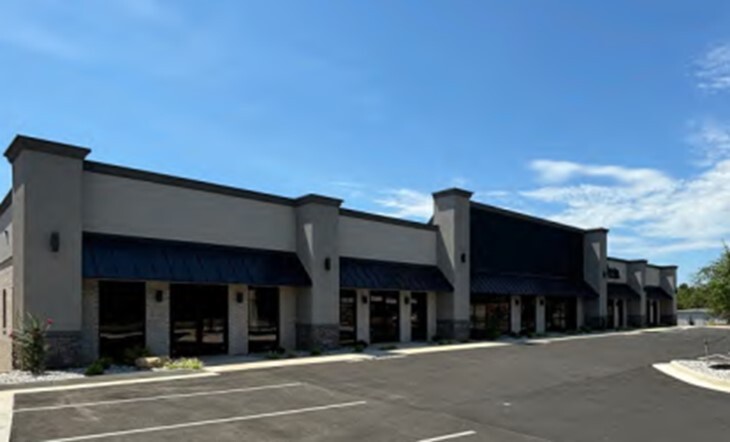 8004 Timberlake Rd, Lynchburg, VA à louer - Photo de l’immeuble – Image 3 sur 5