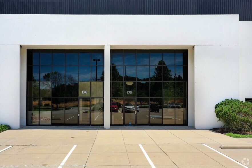 1300-1308 Rustique Sq, O'Fallon, MO à louer - Photo de l’immeuble – Image 3 sur 7
