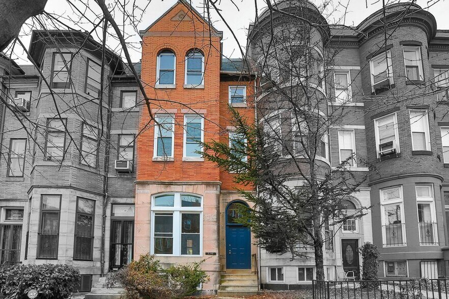 2740 Saint Paul St, Baltimore, MD à vendre - Photo de l’immeuble – Image 2 sur 50