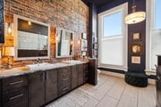 Primary En Suite Bath