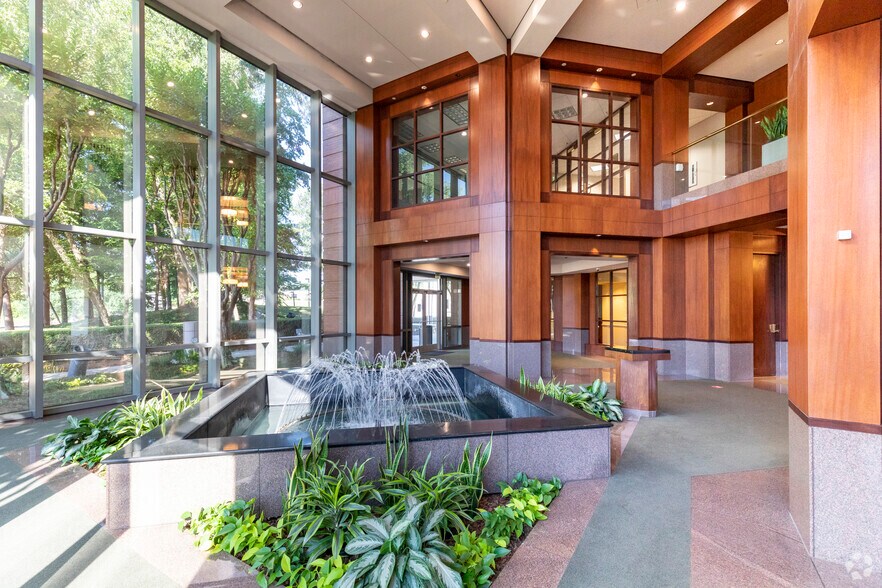 3535 Grandview Pky, Birmingham, AL à louer - Hall d’entrée – Image 2 sur 8