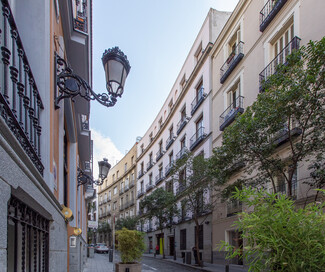 Plus de détails pour Calle Campomanes, 6, Madrid - Bureau à louer