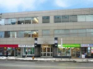 675 King St W, Toronto, ON à louer Photo de l’immeuble– Image 2 sur 2