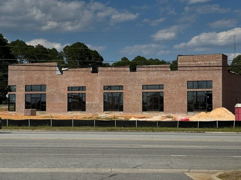 608 S Houston Lake Rd, Warner Robins, GA à louer - Photo de l’immeuble – Image 3 sur 4
