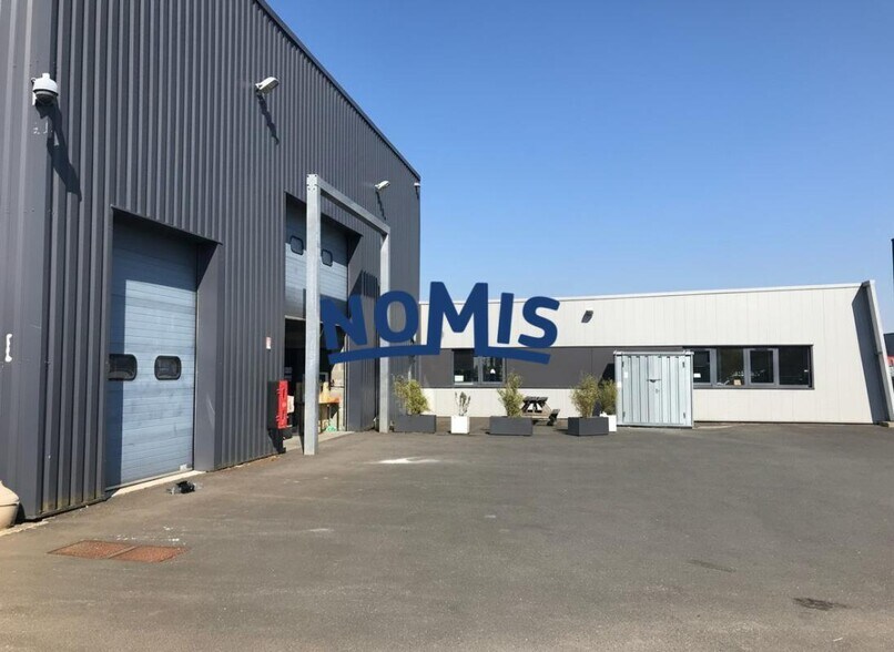 Local d’activités dans Les Sorinieres à louer - Photo de l’immeuble – Image 1 sur 7