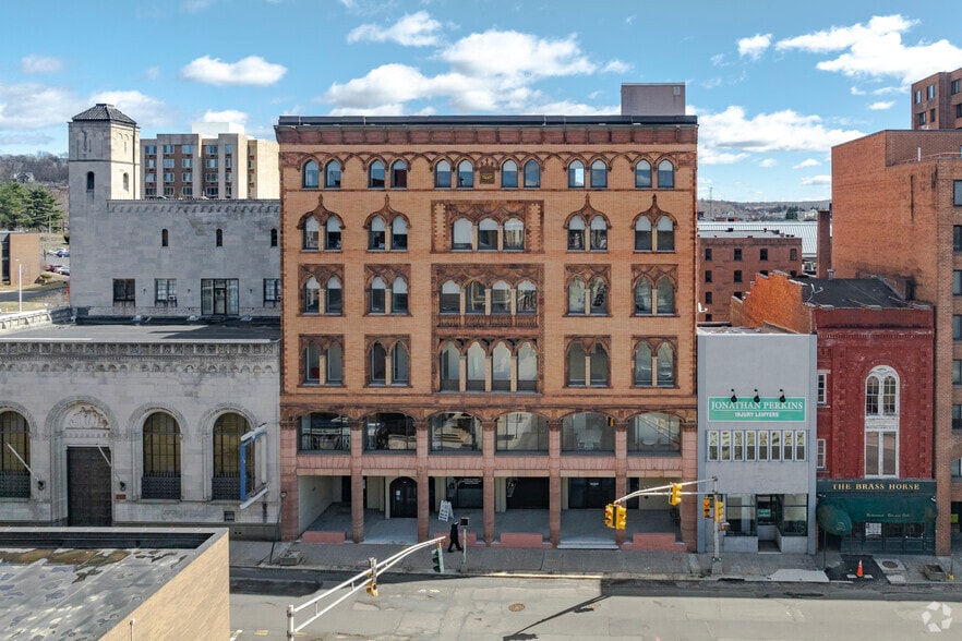 34-58 N Main St, Waterbury, CT à vendre - Photo principale – Image 1 sur 9