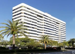 4770 Biscayne Blvd, Miami, FL à louer Photo de l’immeuble– Image 2 sur 8