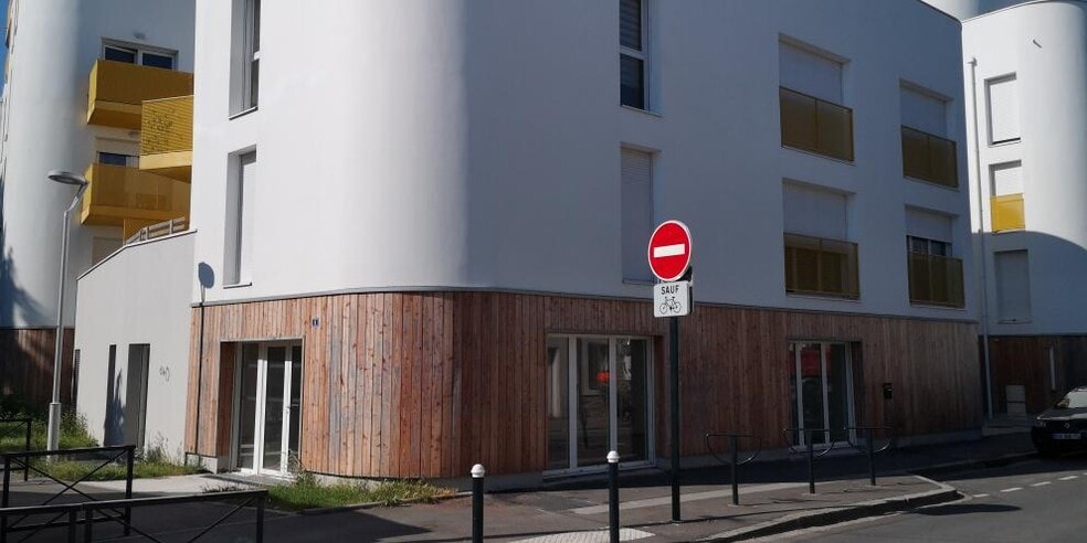 111 Rue De La Convention, Nantes à louer - Photo de l’immeuble – Image 1 sur 4